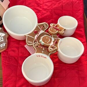 St. Nicholas Square Gingerbread Measuring Cups - White and Brown